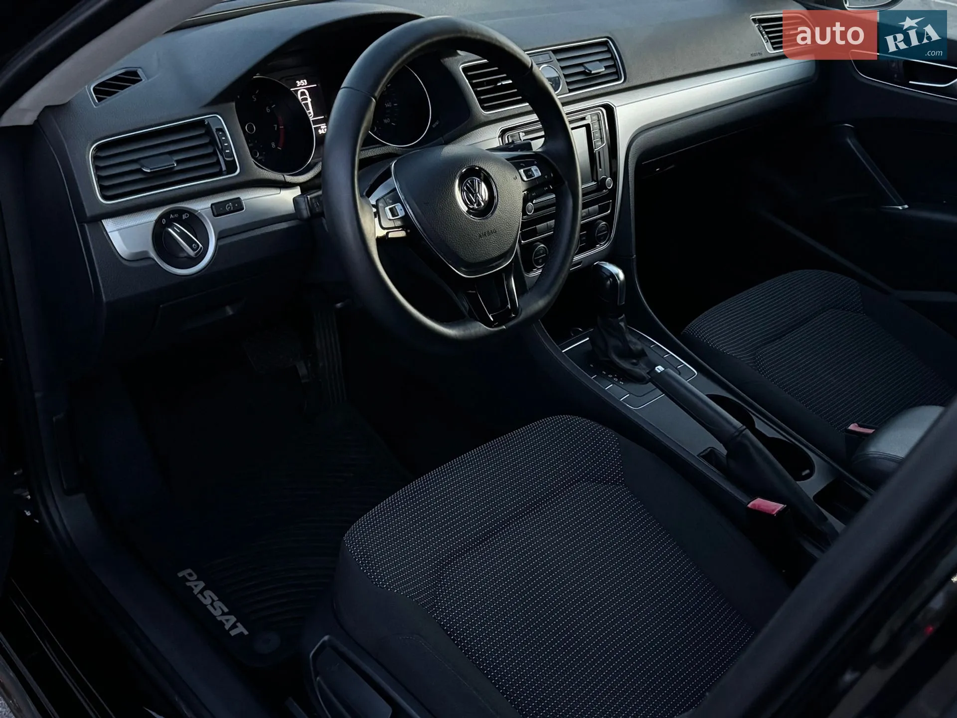 2016 Volkswagen Passat - мініатюра 12