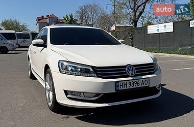 Седан Volkswagen Passat 2014 в Одесі