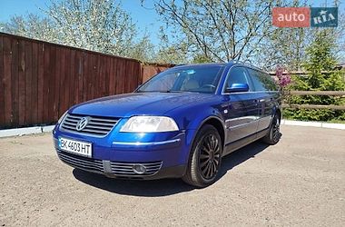 Універсал Volkswagen Passat 2000 в Чернігові