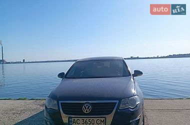 Седан Volkswagen Passat 2006 в Бурштині