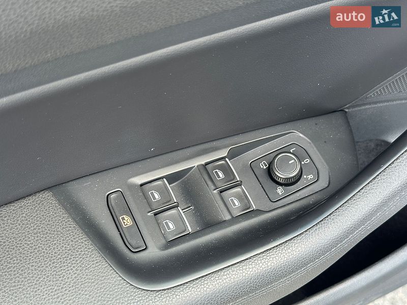 Седан Volkswagen Passat 2014 в Києві