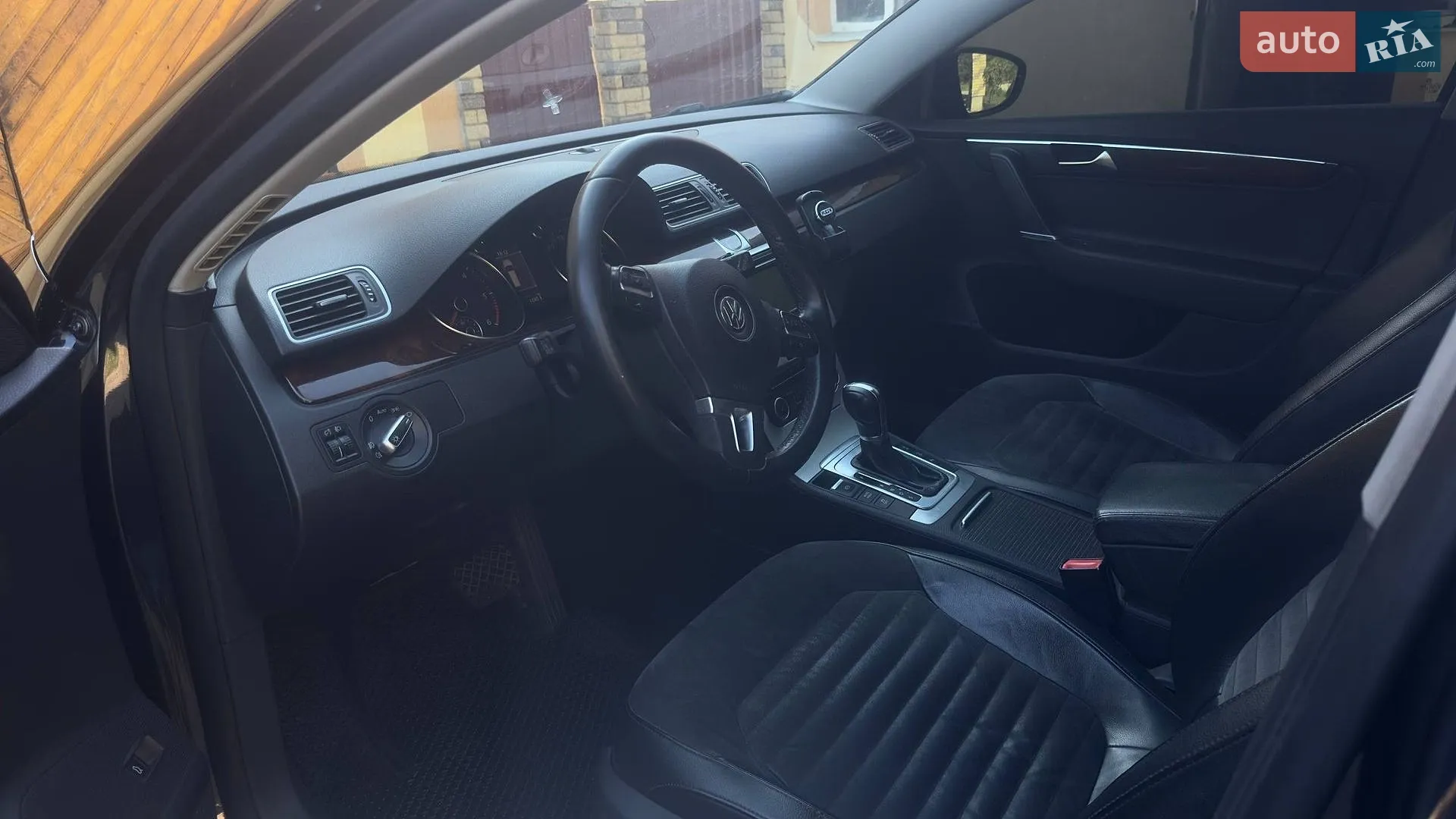 2010 Volkswagen Passat - мініатюра 17