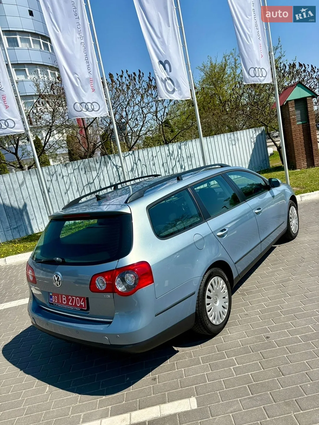 2010 Volkswagen Passat - мініатюра 10