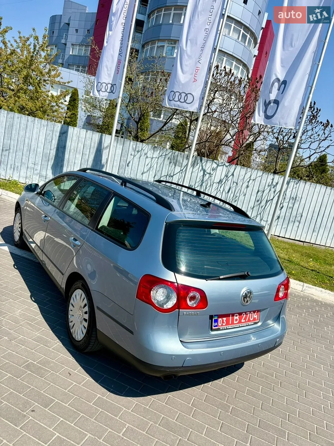 2010 Volkswagen Passat - мініатюра 15