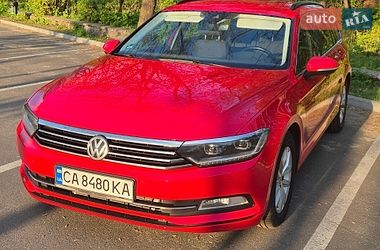 Универсал Volkswagen Passat 2017 в Киеве