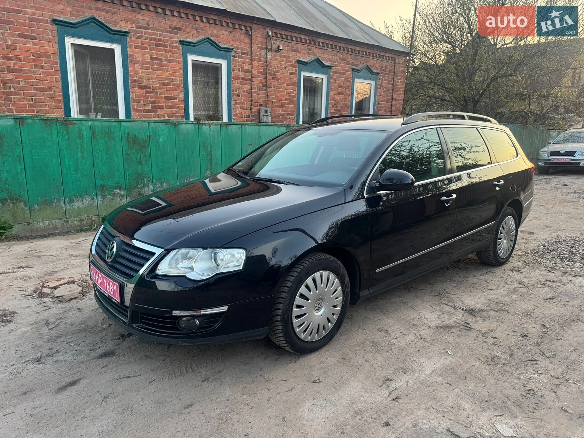 2010 Volkswagen Passat - мініатюра 2