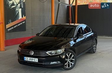 Седан Volkswagen Passat 2016 в Черновцах