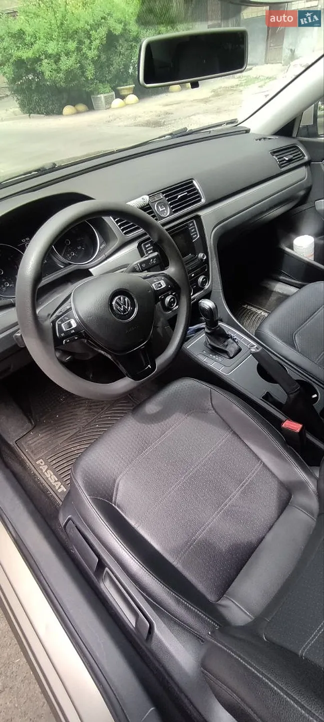 2015 Volkswagen Passat - мініатюра 8