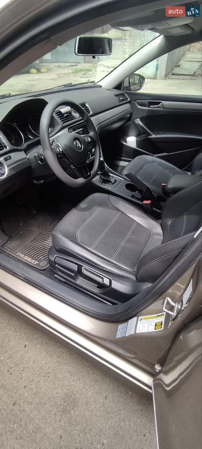 2015 Volkswagen Passat - мініатюра 9