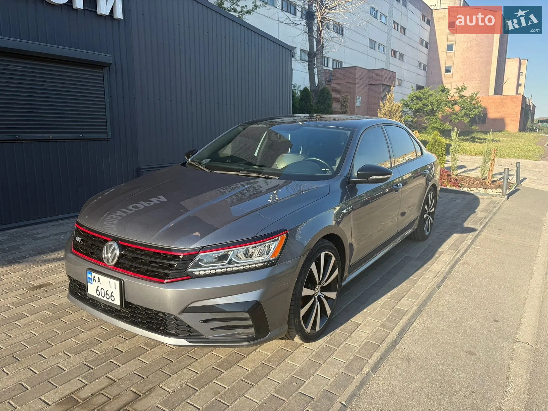 2018 Volkswagen Passat - мініатюра 2