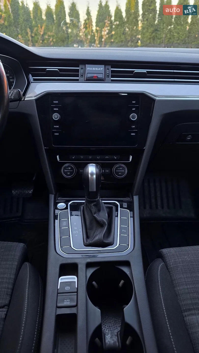2019 Volkswagen Passat - мініатюра 24