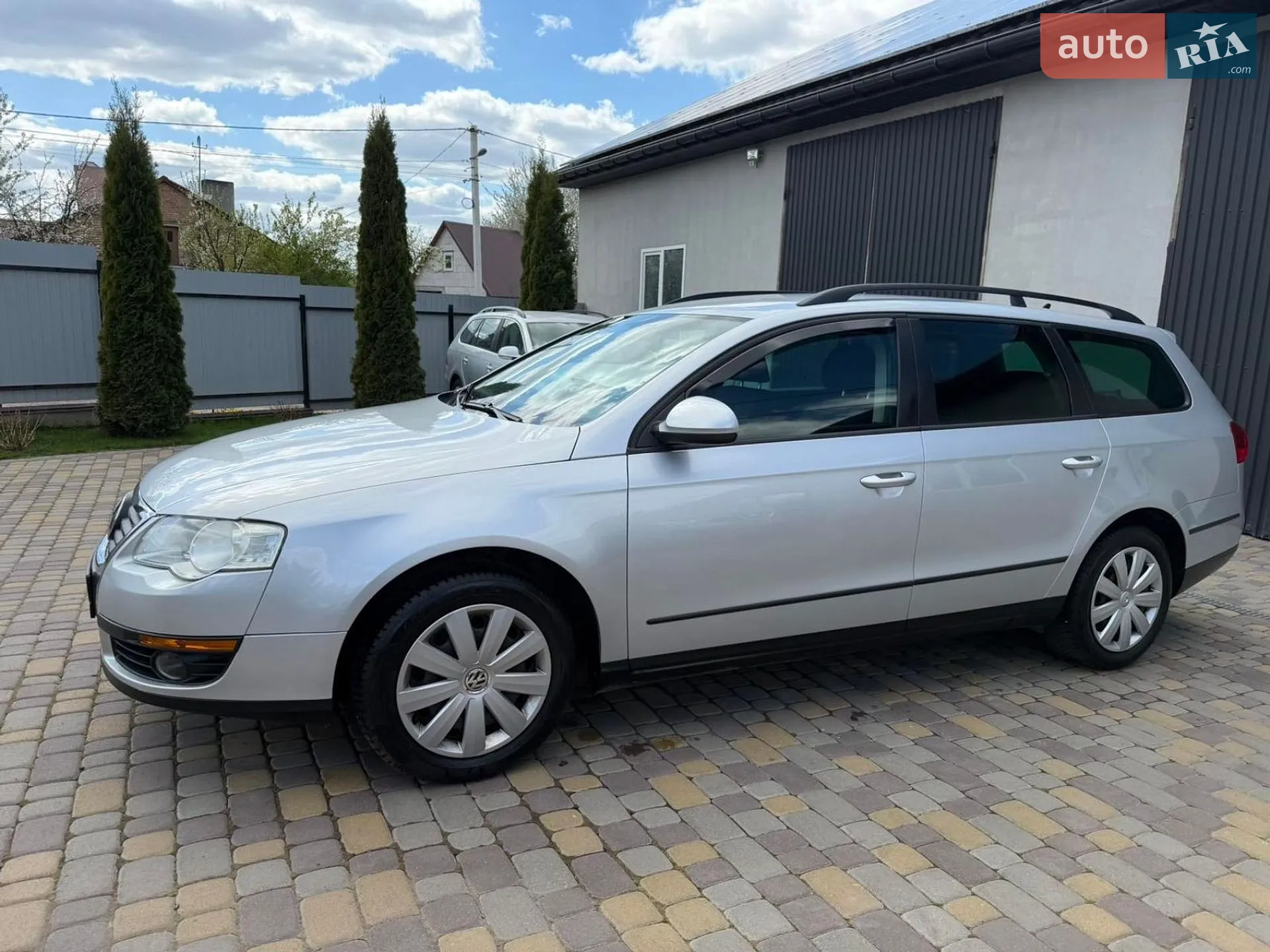 2010 Volkswagen Passat - мініатюра 2