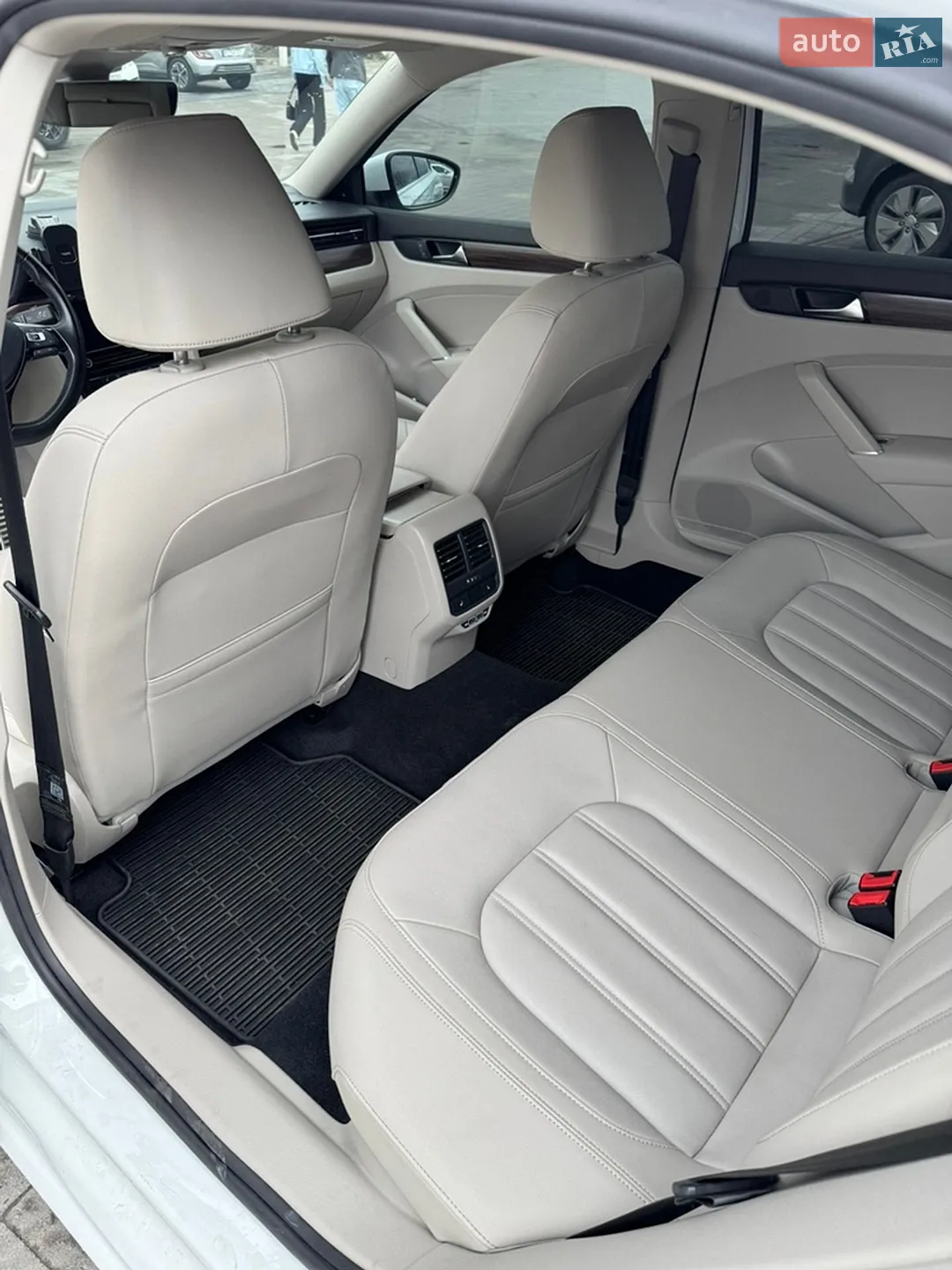 2020 Volkswagen Passat - мініатюра 24