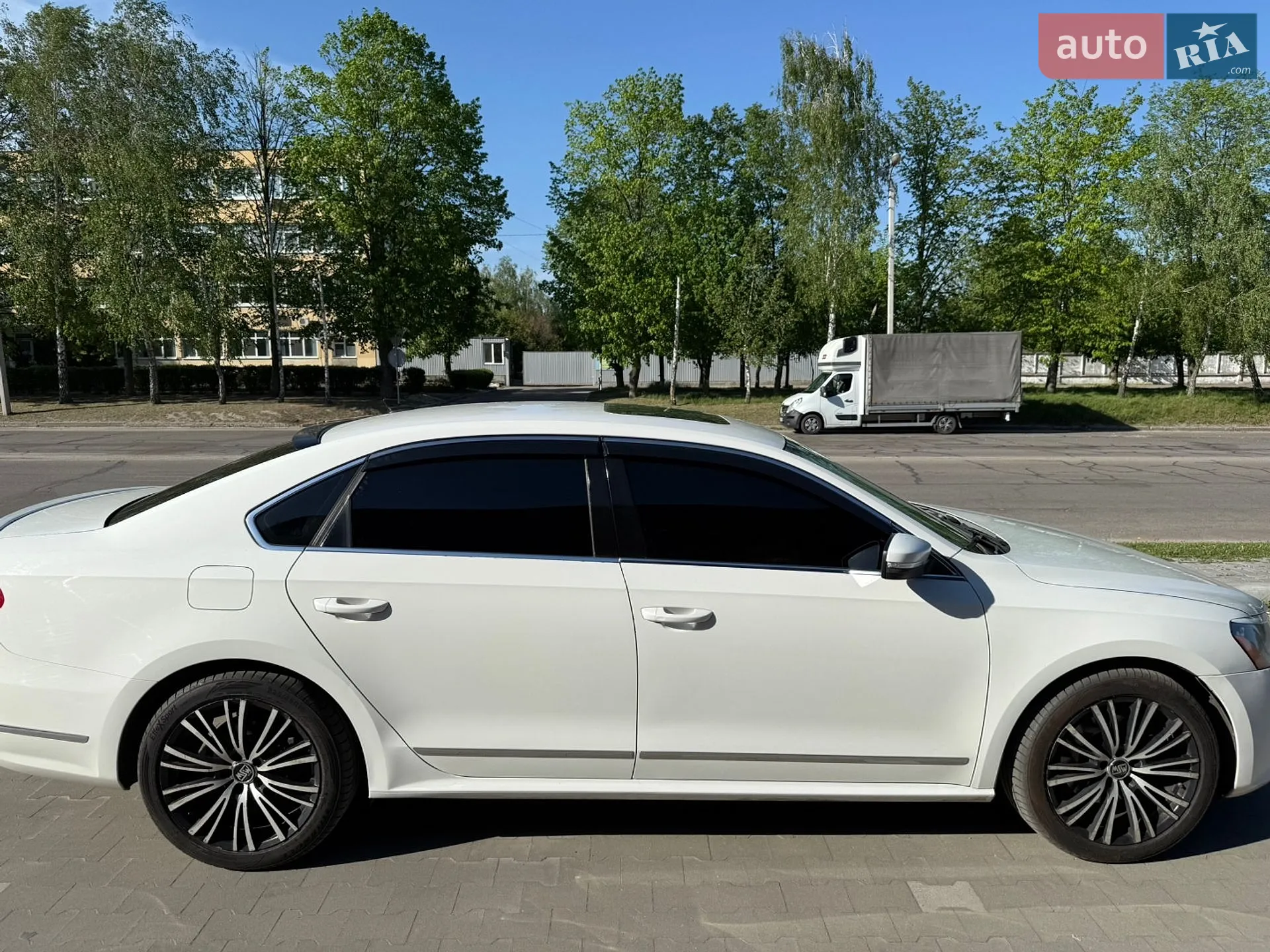 2015 Volkswagen Passat - мініатюра 2