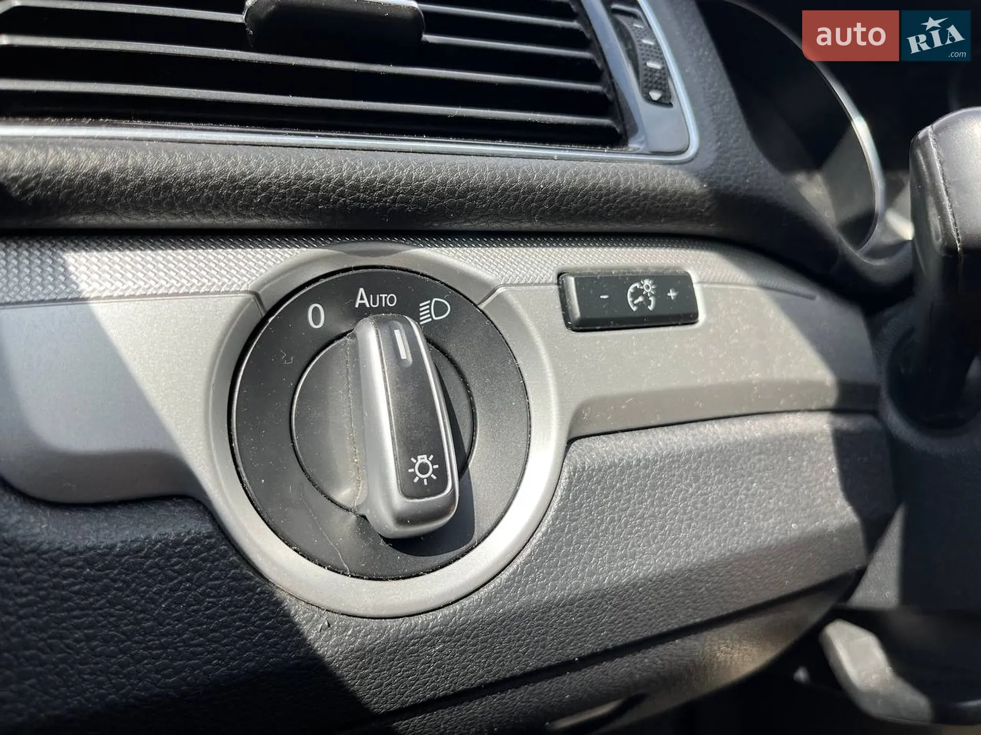 2015 Volkswagen Passat - мініатюра 29