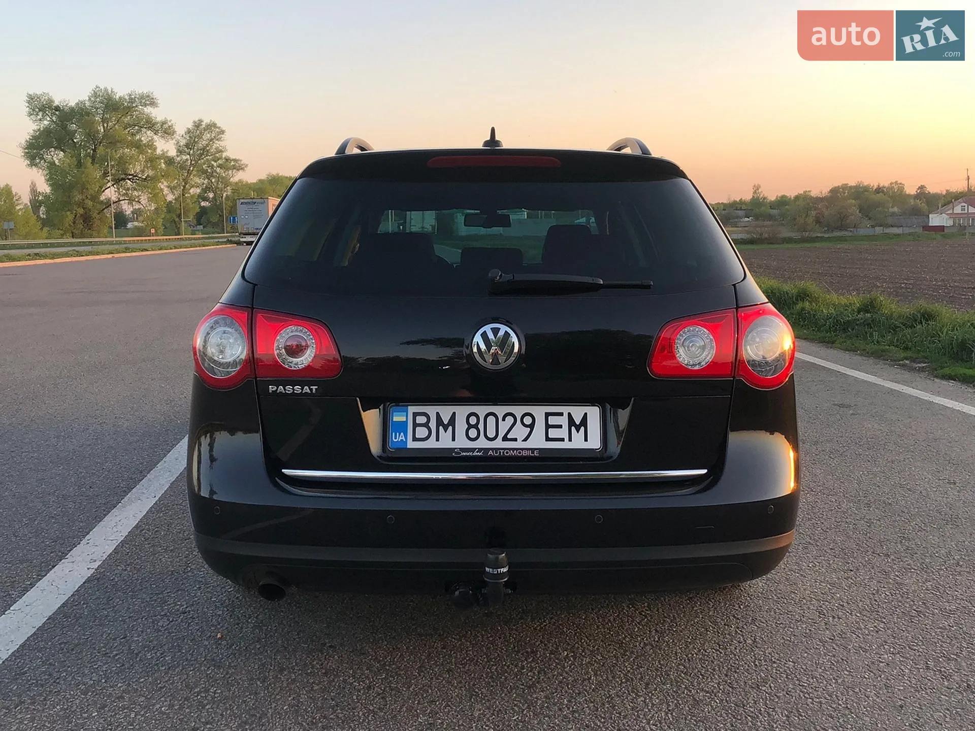 2010 Volkswagen Passat - мініатюра 3