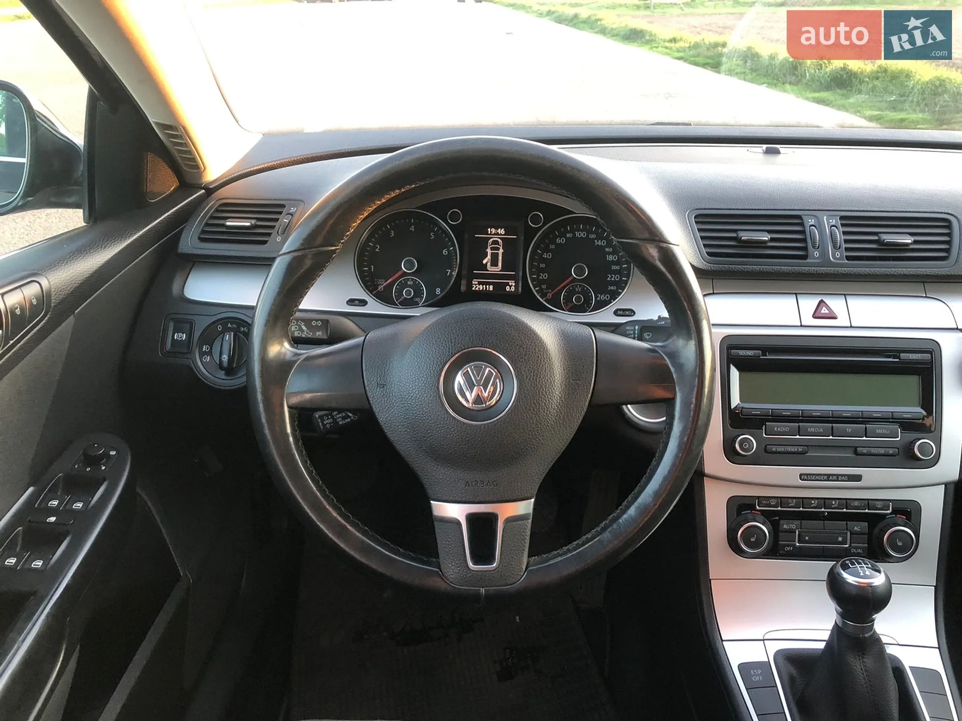 2010 Volkswagen Passat - мініатюра 9