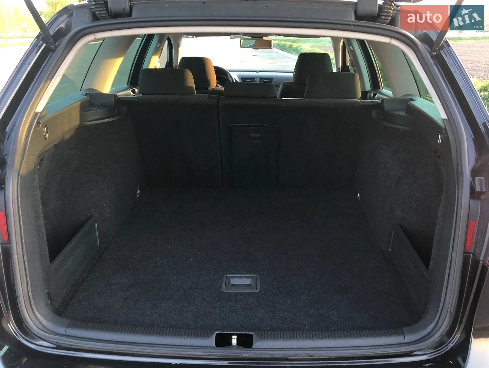 2010 Volkswagen Passat - мініатюра 13