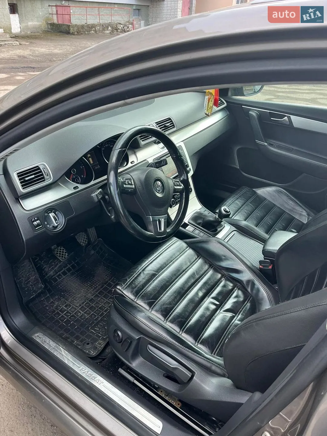 2011 Volkswagen Passat - мініатюра 12