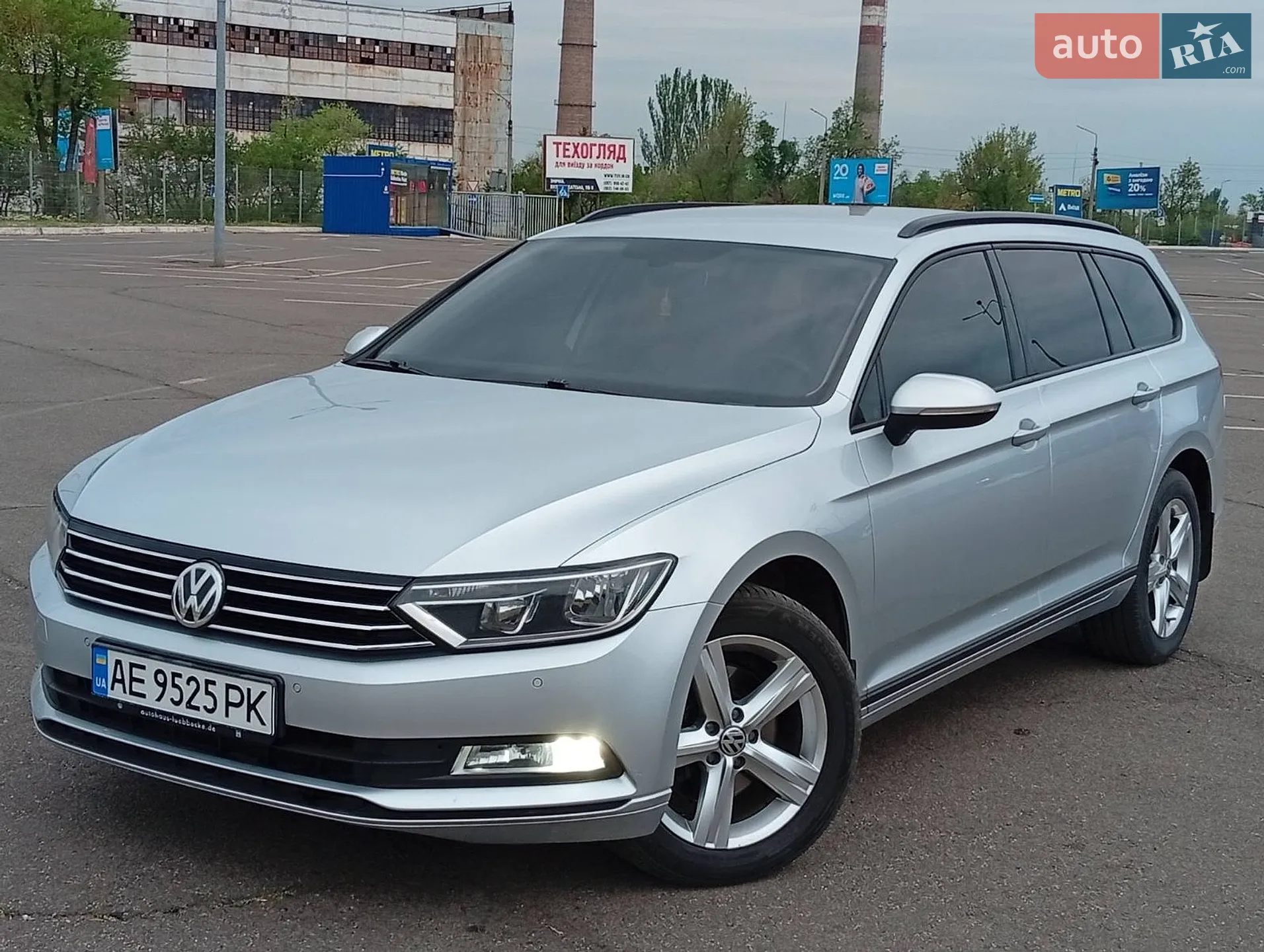 2015 Volkswagen Passat - фото 1