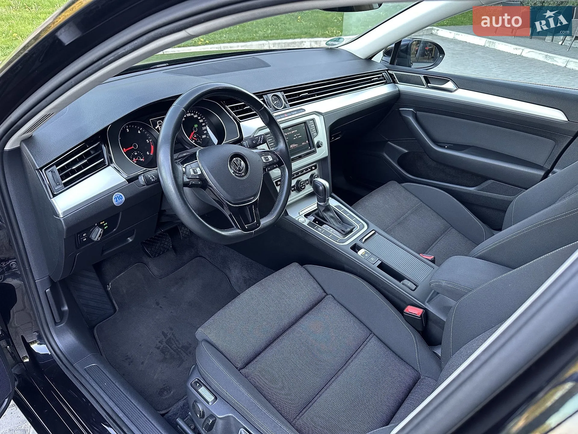 2016 Volkswagen Passat - мініатюра 47