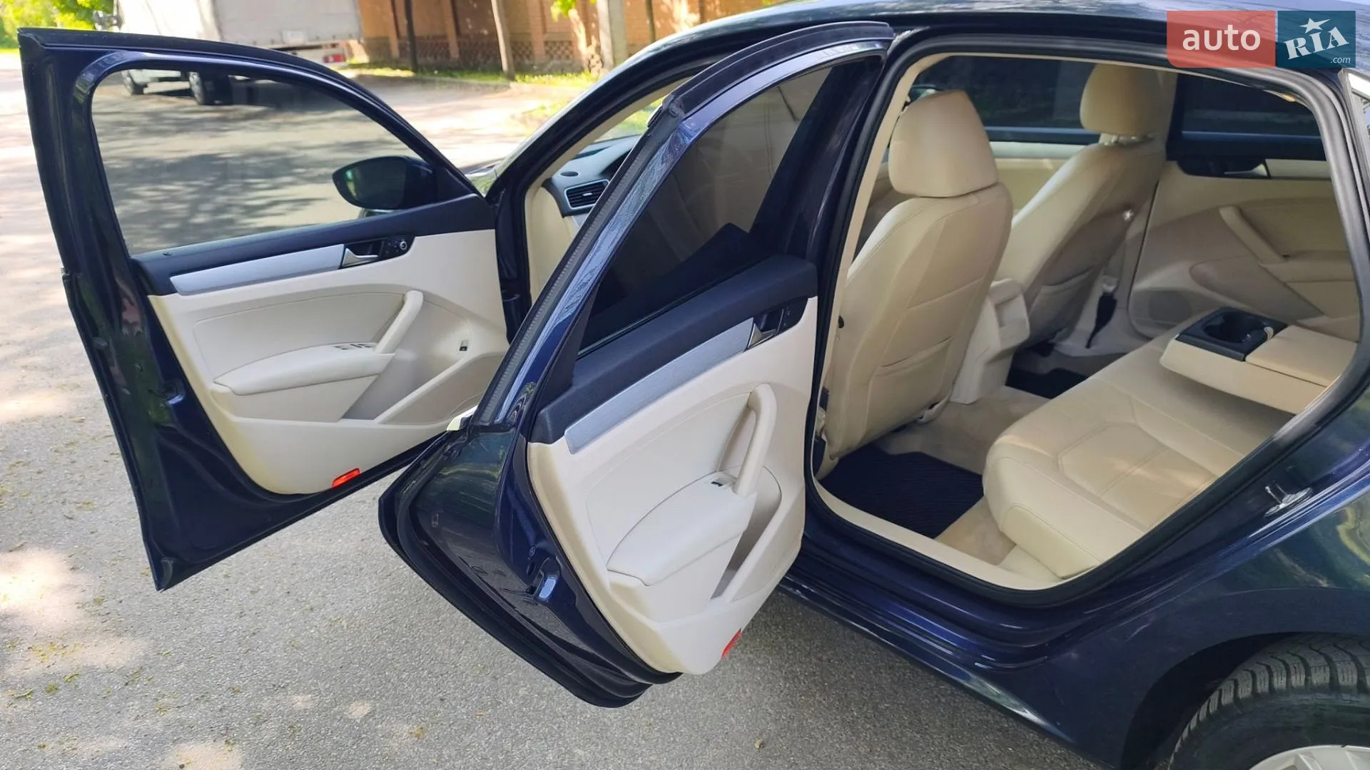 2011 Volkswagen Passat - мініатюра 20