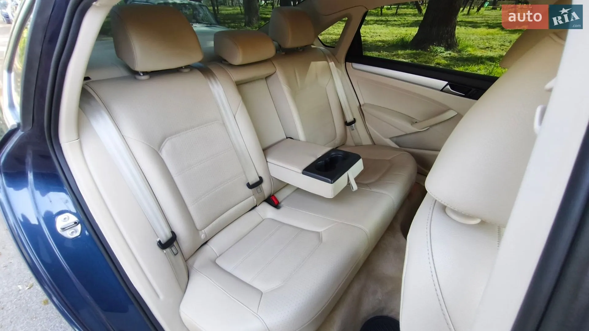 2011 Volkswagen Passat - мініатюра 40