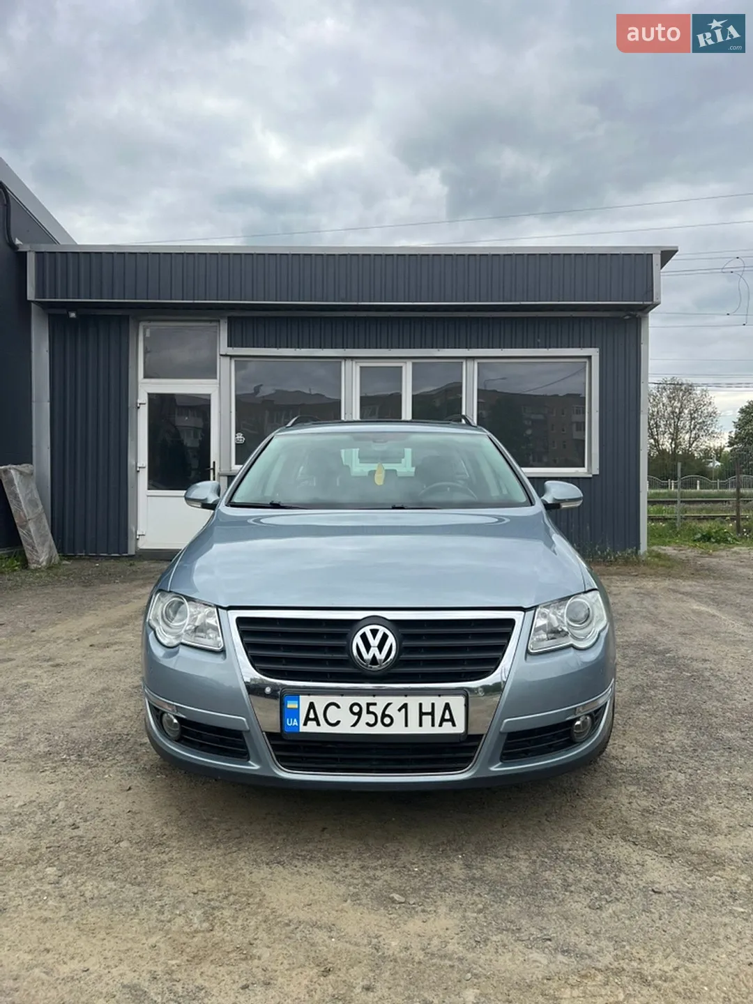 2010 Volkswagen Passat - мініатюра 2