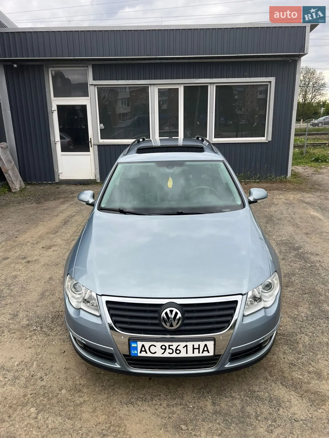 2010 Volkswagen Passat - мініатюра 3
