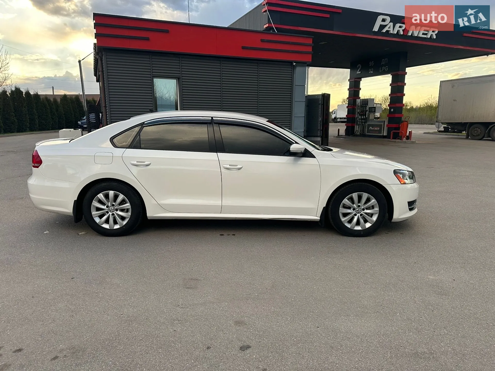 2014 Volkswagen Passat - мініатюра 9