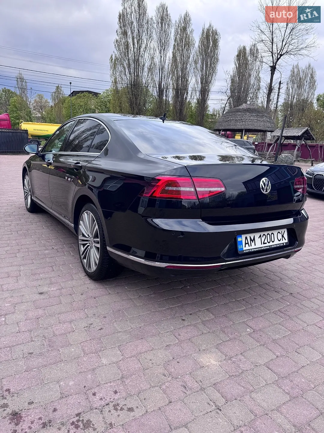 2017 Volkswagen Passat - мініатюра 2