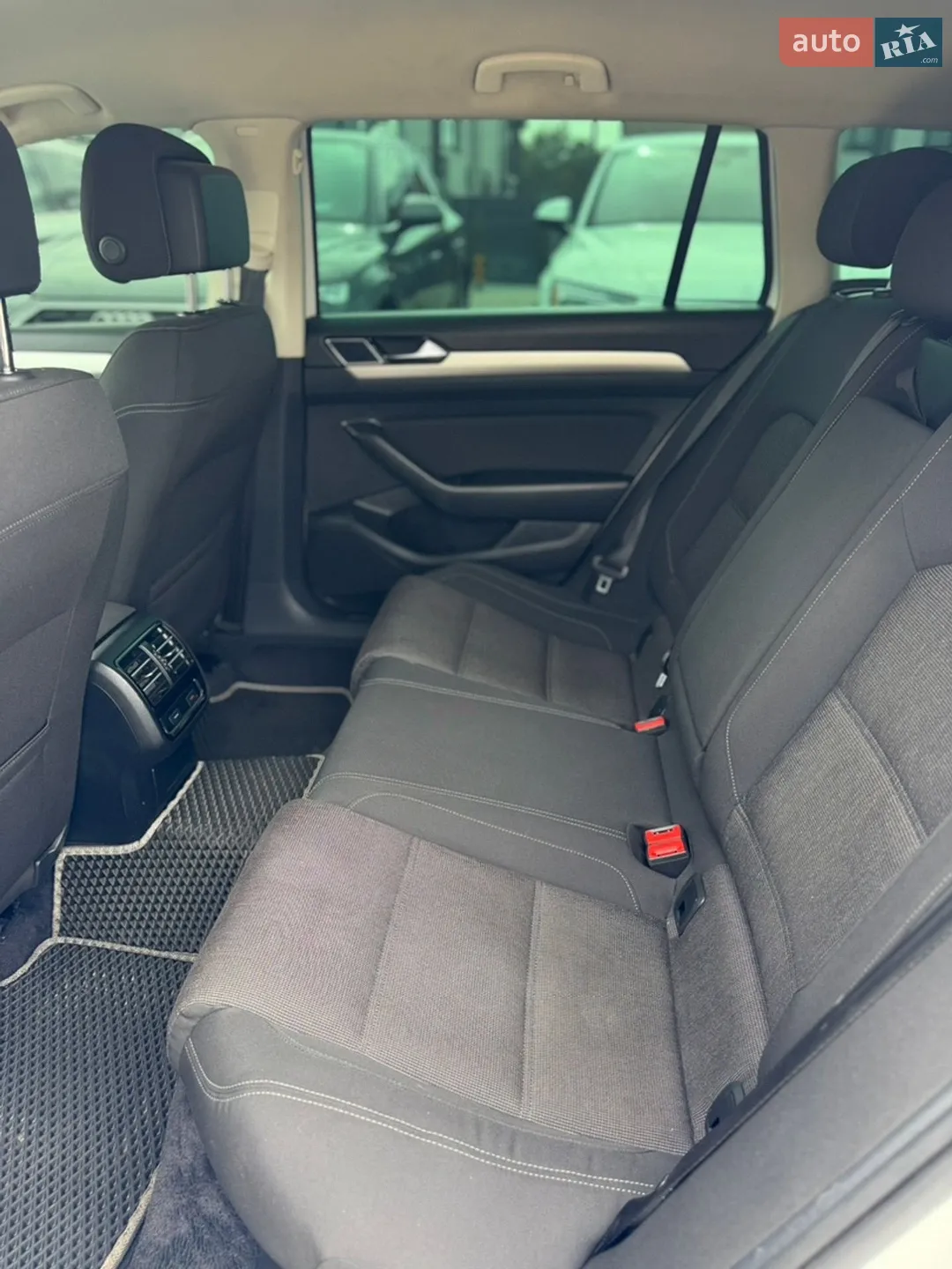 2017 Volkswagen Passat - мініатюра 21