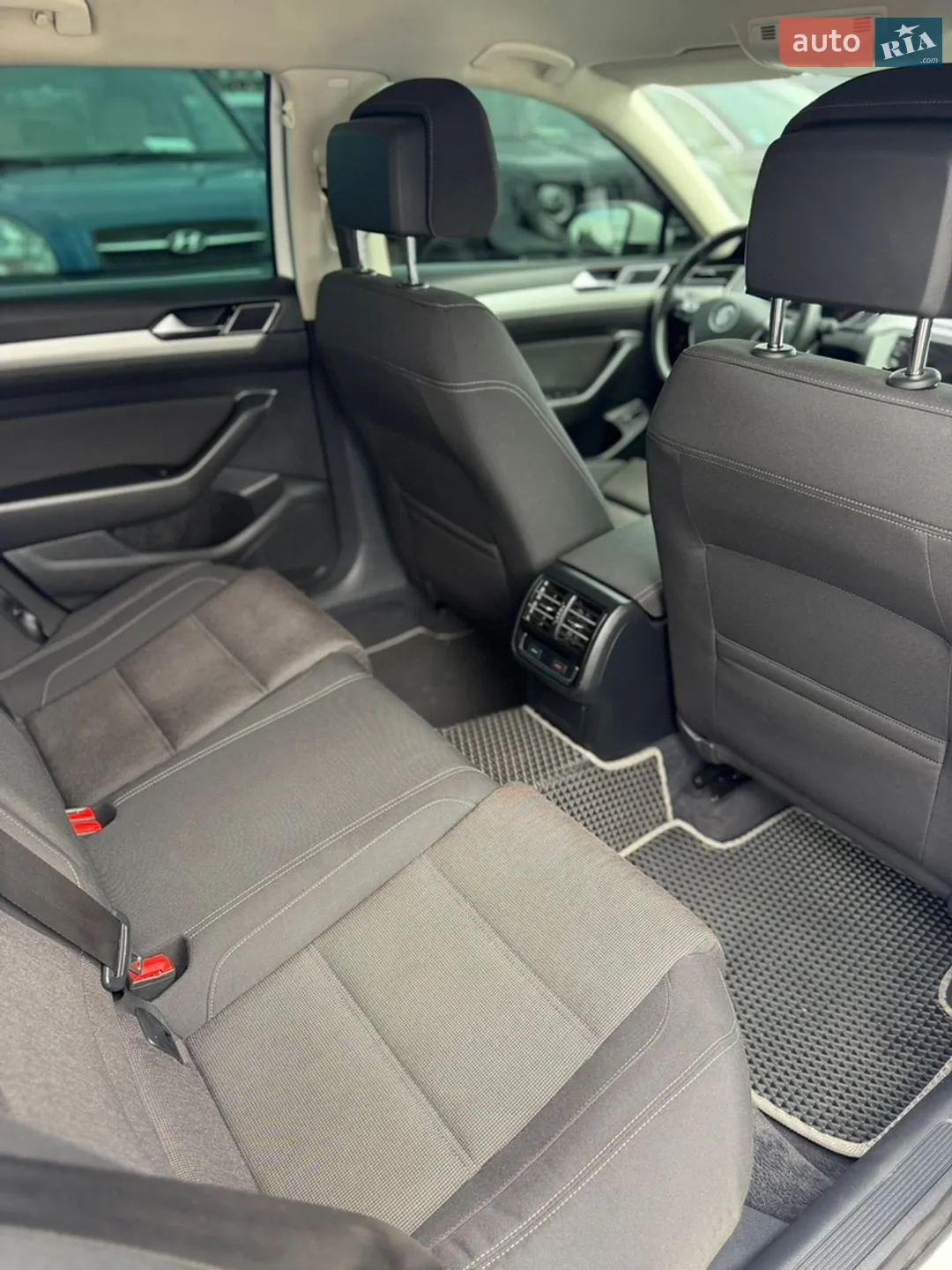 2017 Volkswagen Passat - мініатюра 27