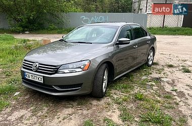 Седан Volkswagen Passat 2013 в Києві