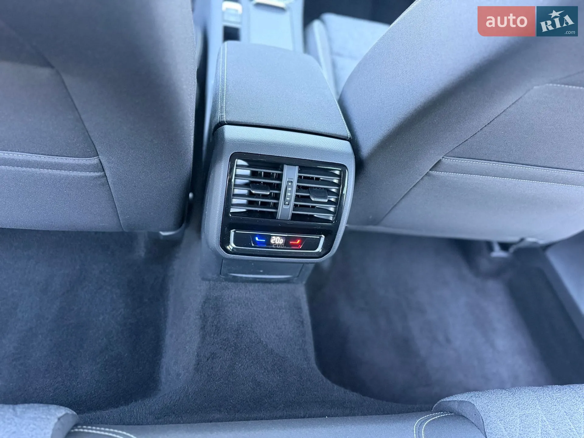 2023 Volkswagen Passat - мініатюра 23