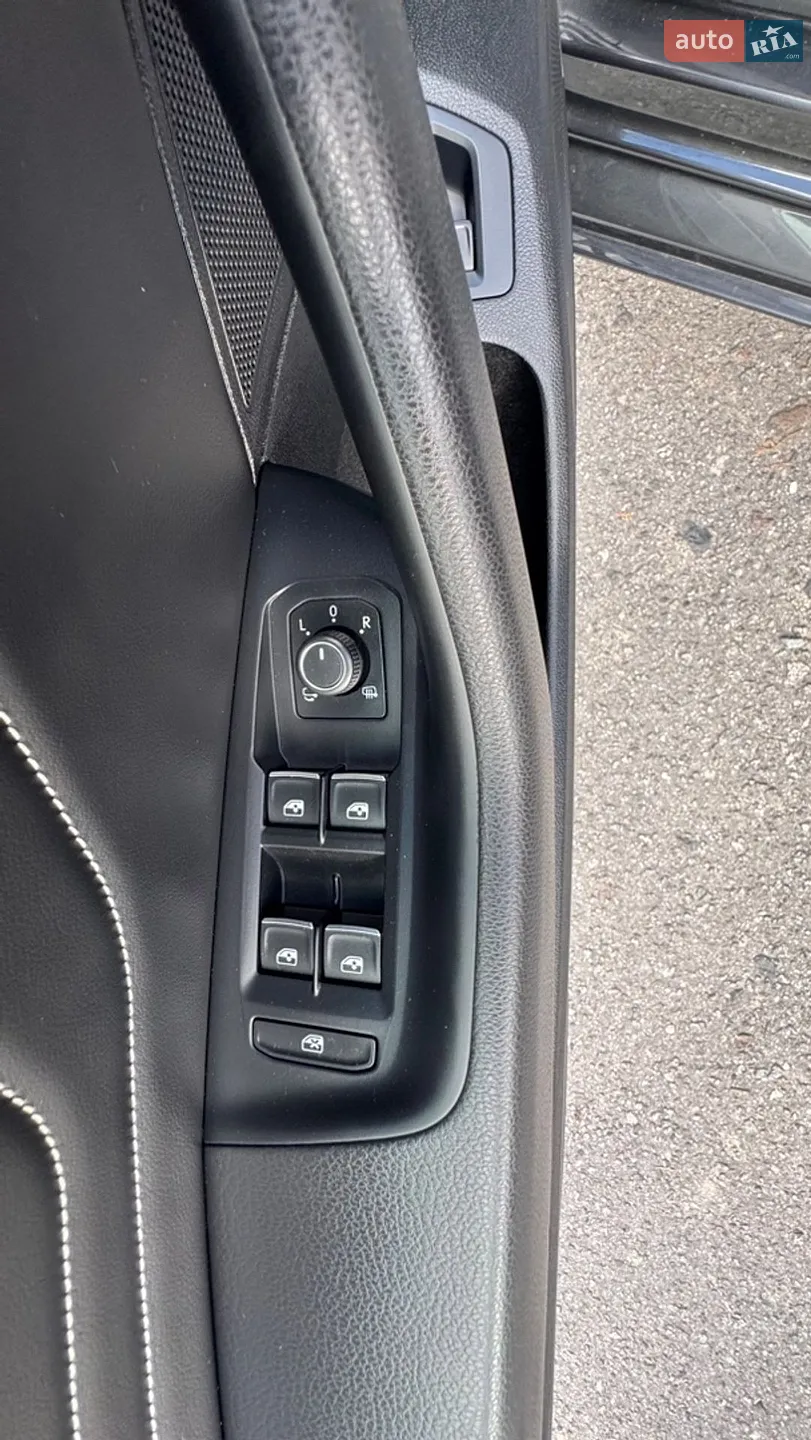 2019 Volkswagen Passat - мініатюра 41
