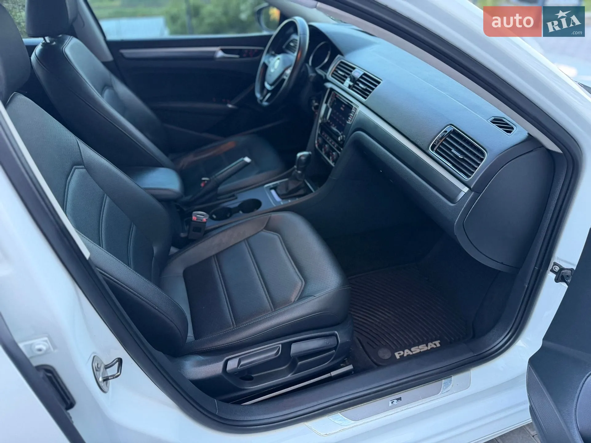 2017 Volkswagen Passat - мініатюра 38