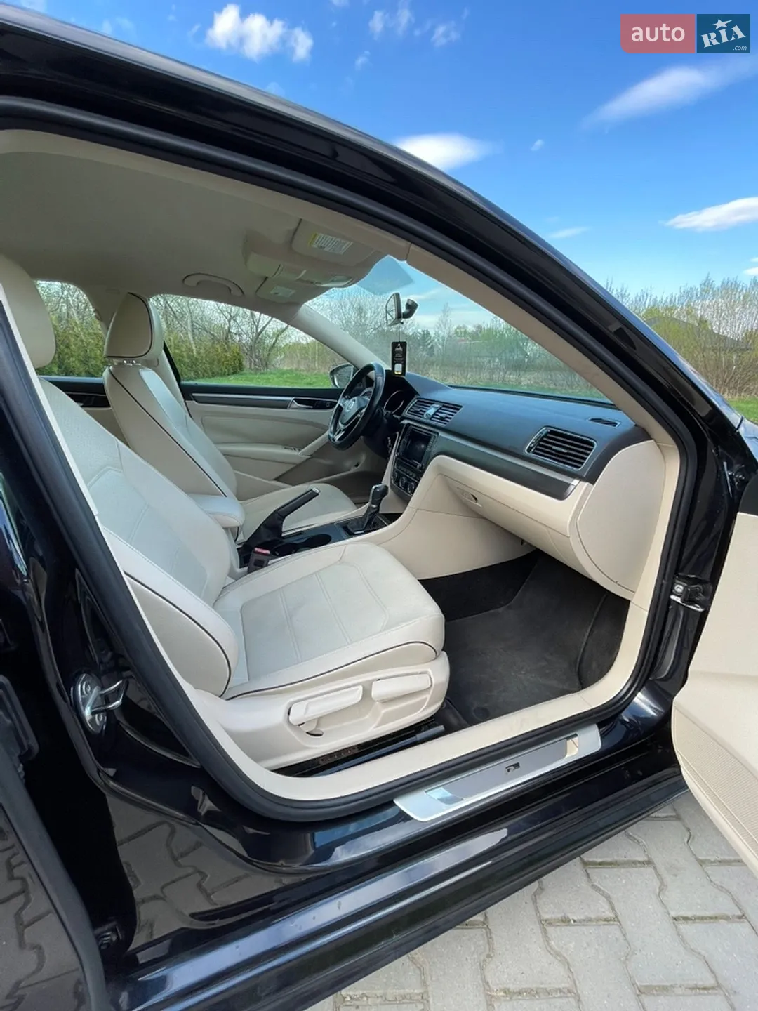 2017 Volkswagen Passat - мініатюра 9