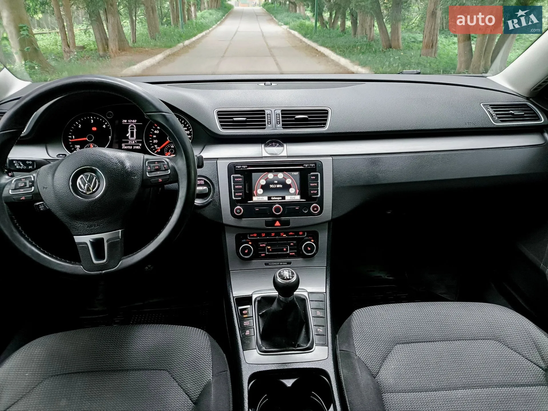 2011 Volkswagen Passat - мініатюра 9