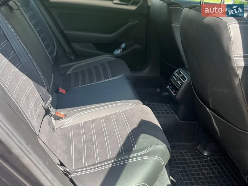 Volkswagen Passat 2015 VIN WVWZZZ3CZFE522130 фото оголошення 11 з 57
