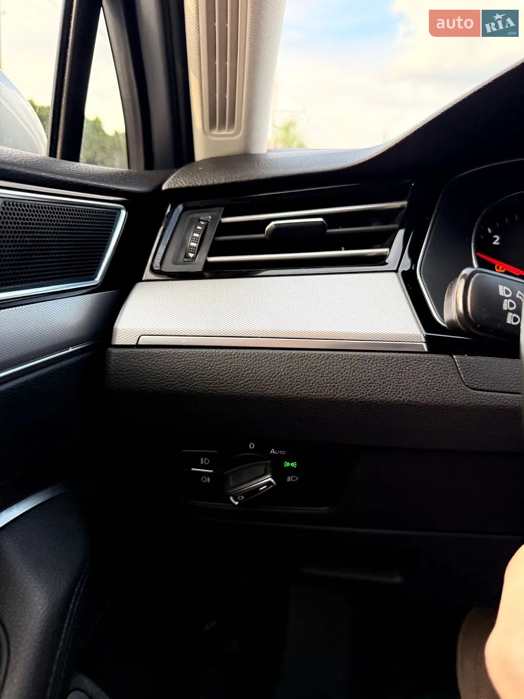 2019 Volkswagen Passat - мініатюра 24