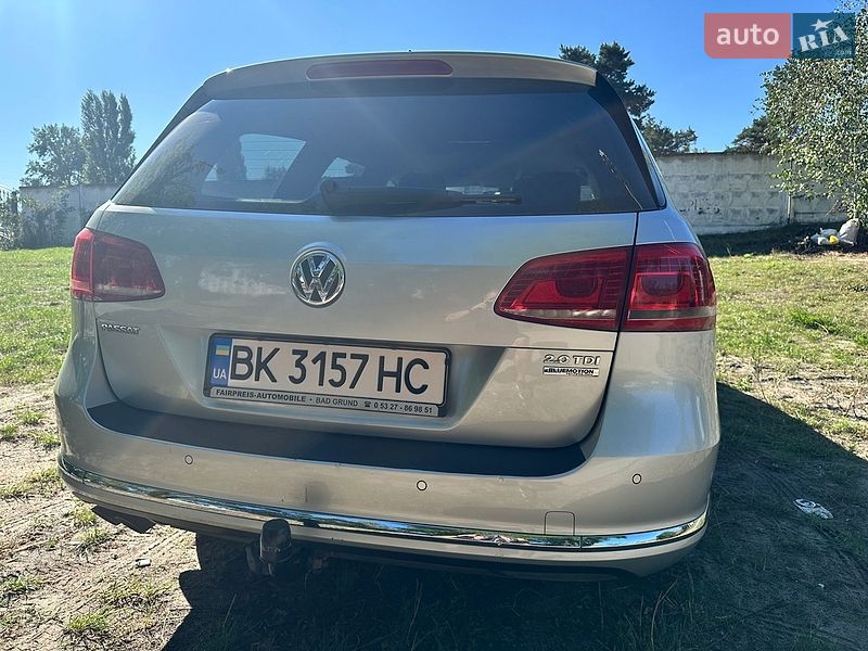Универсал Volkswagen Passat 2012 в Вараше