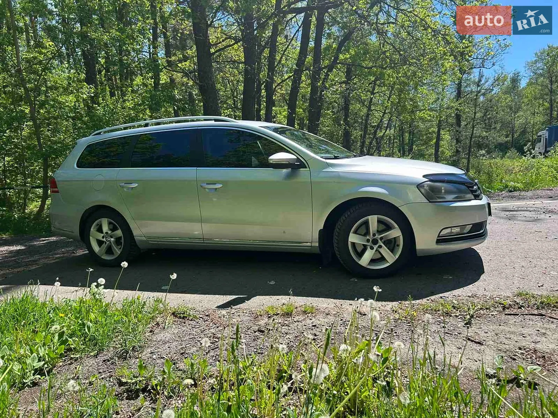 2010 Volkswagen Passat - мініатюра 2