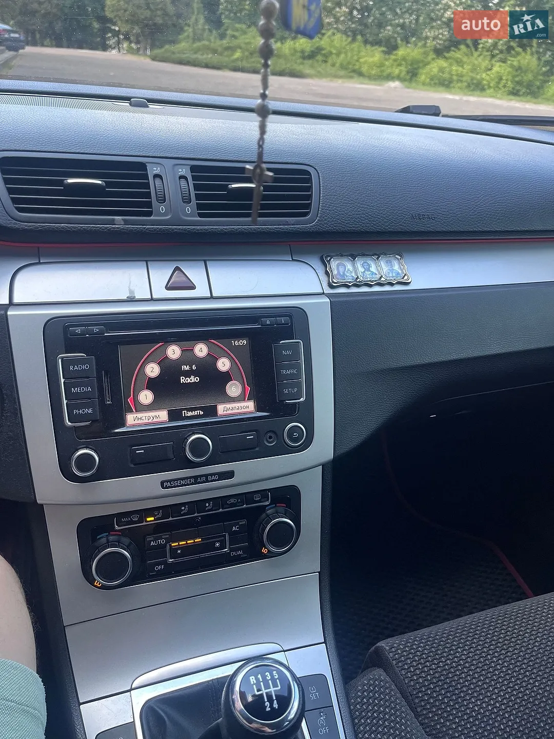 2010 Volkswagen Passat - мініатюра 31