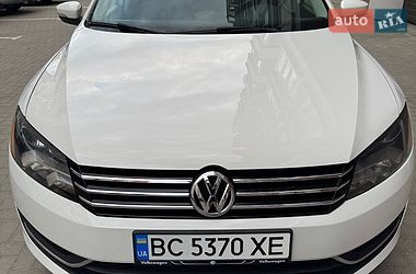 Седан Volkswagen Passat 2014 в Львові