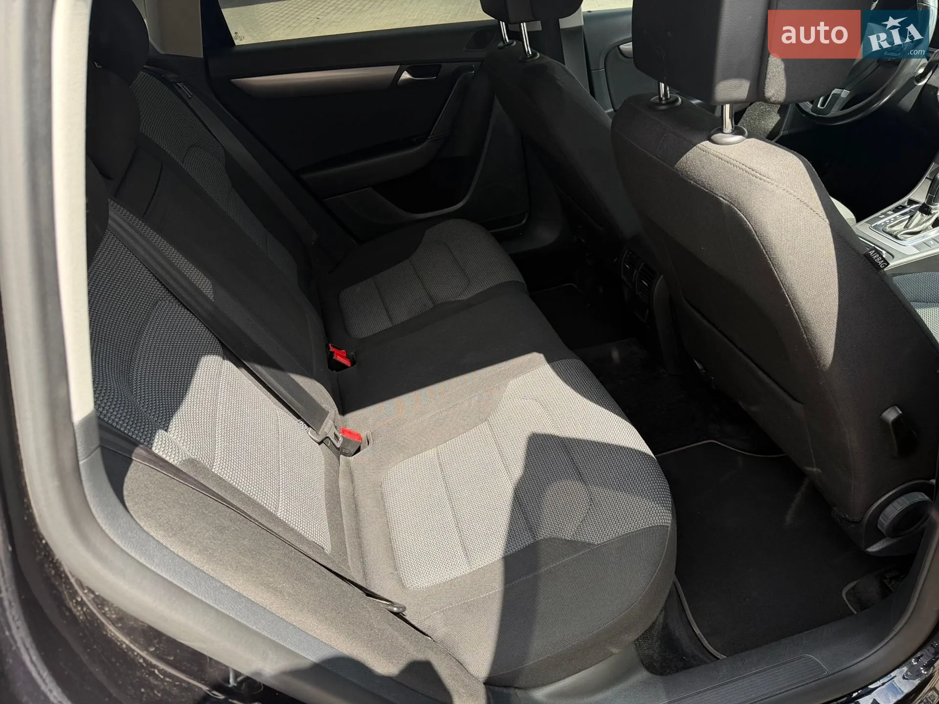 2012 Volkswagen Passat - мініатюра 32