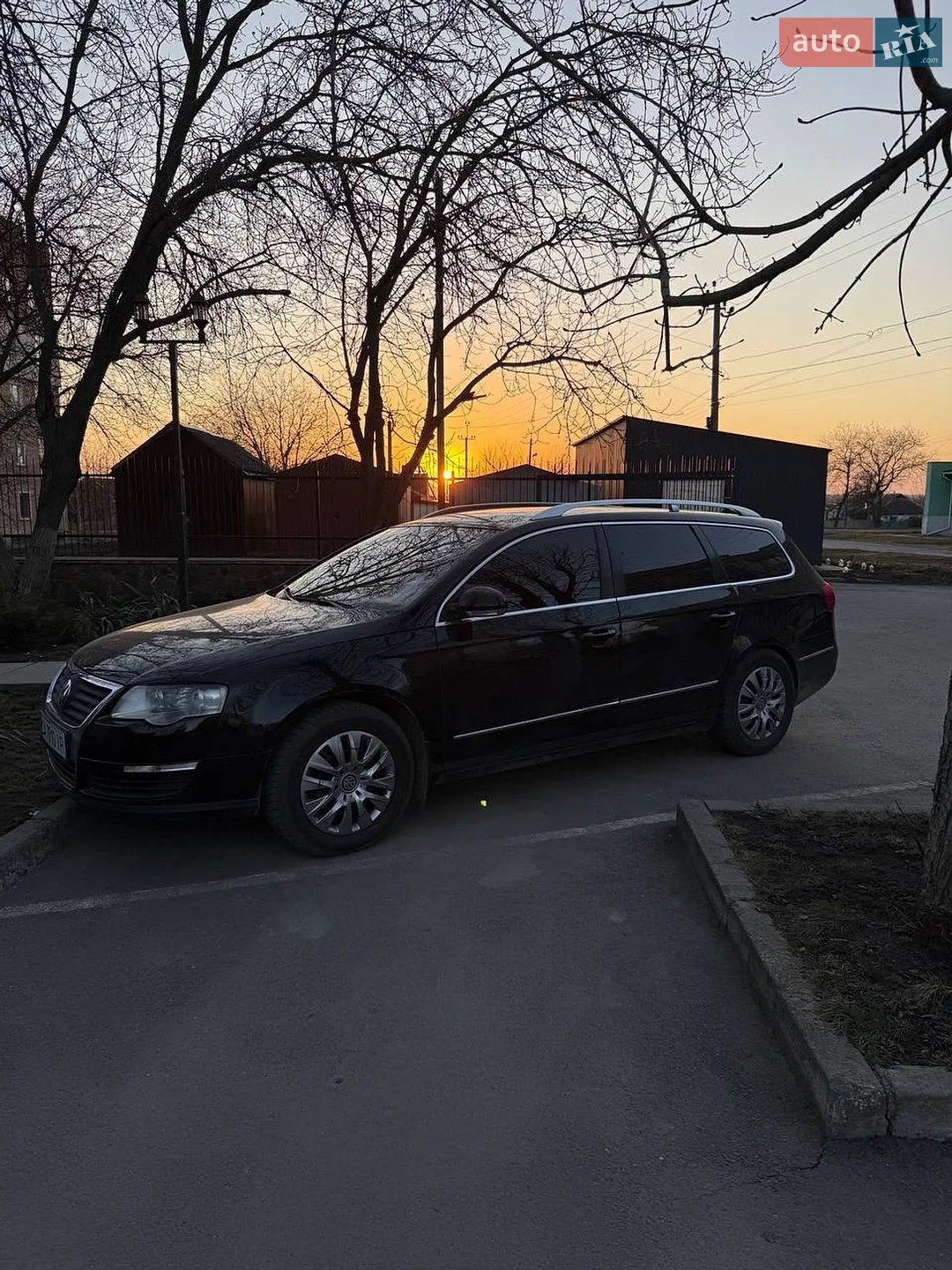 2010 Volkswagen Passat - мініатюра 4