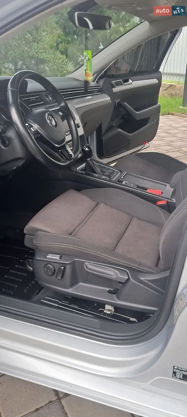 2015 Volkswagen Passat - мініатюра 21