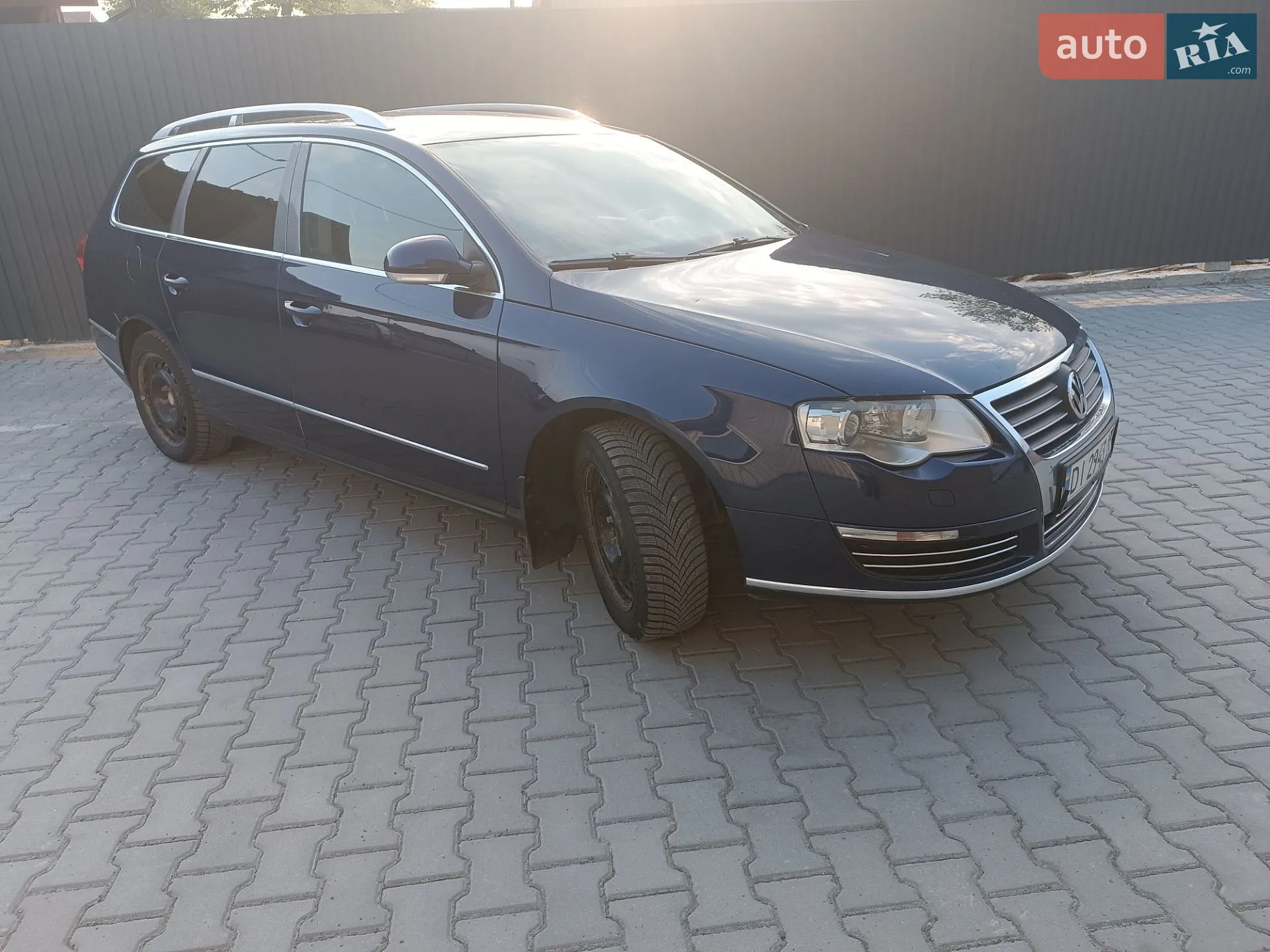 2010 Volkswagen Passat - мініатюра 3