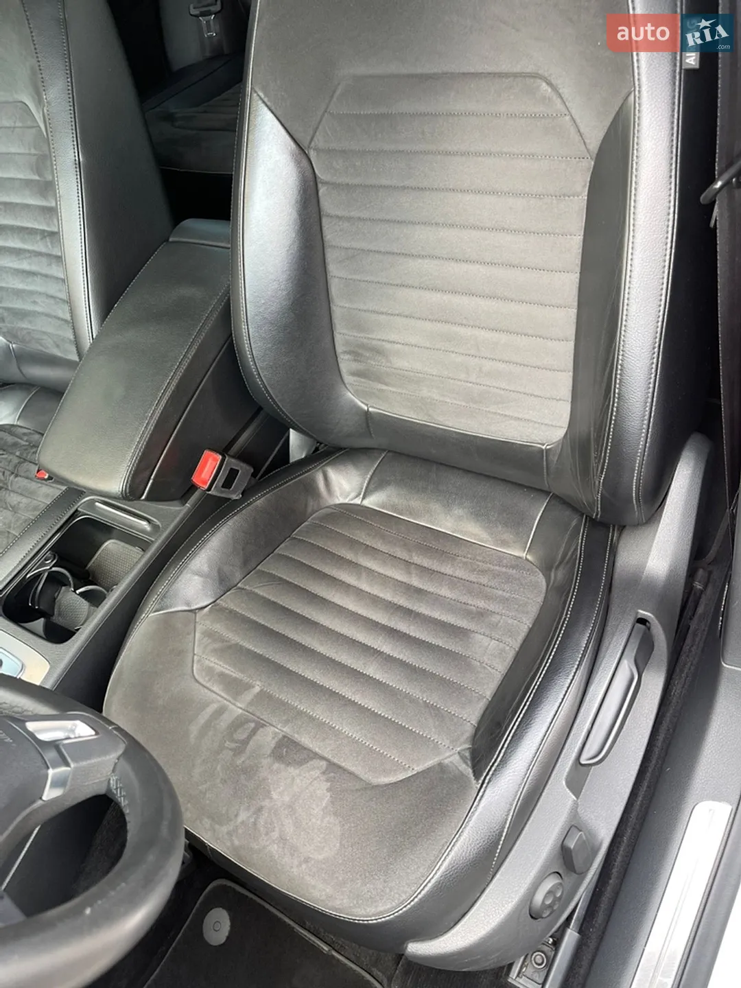 2011 Volkswagen Passat - мініатюра 9
